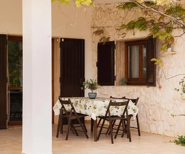 Trullo Della Murgia - *